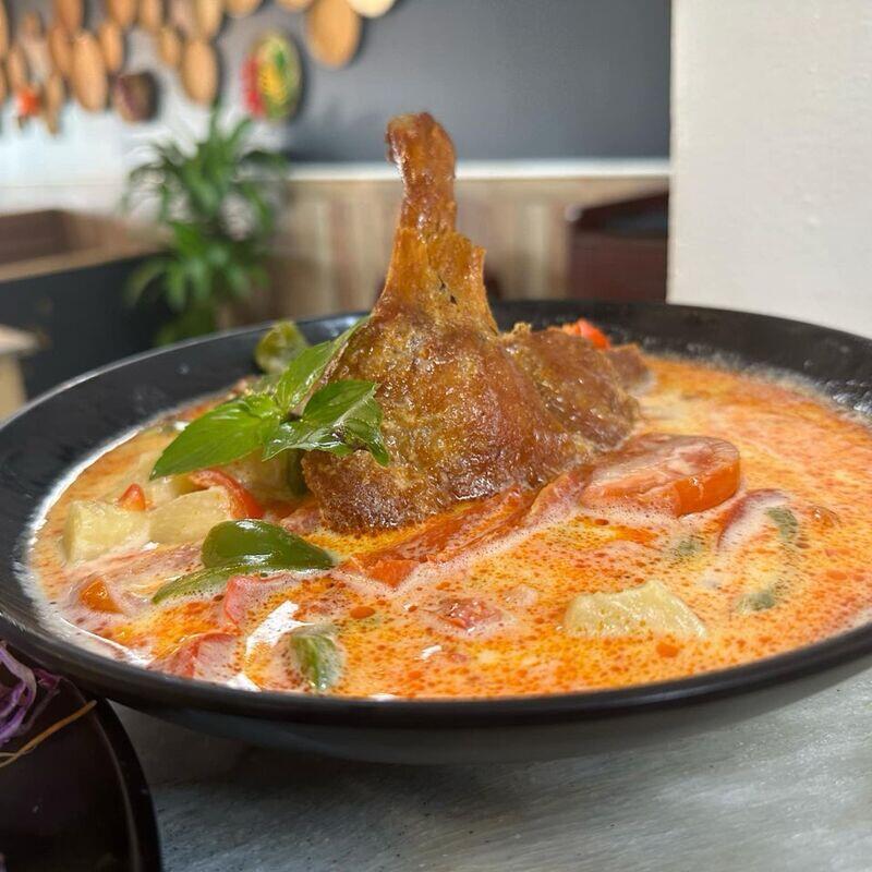 Golden Crispy Duck Curry